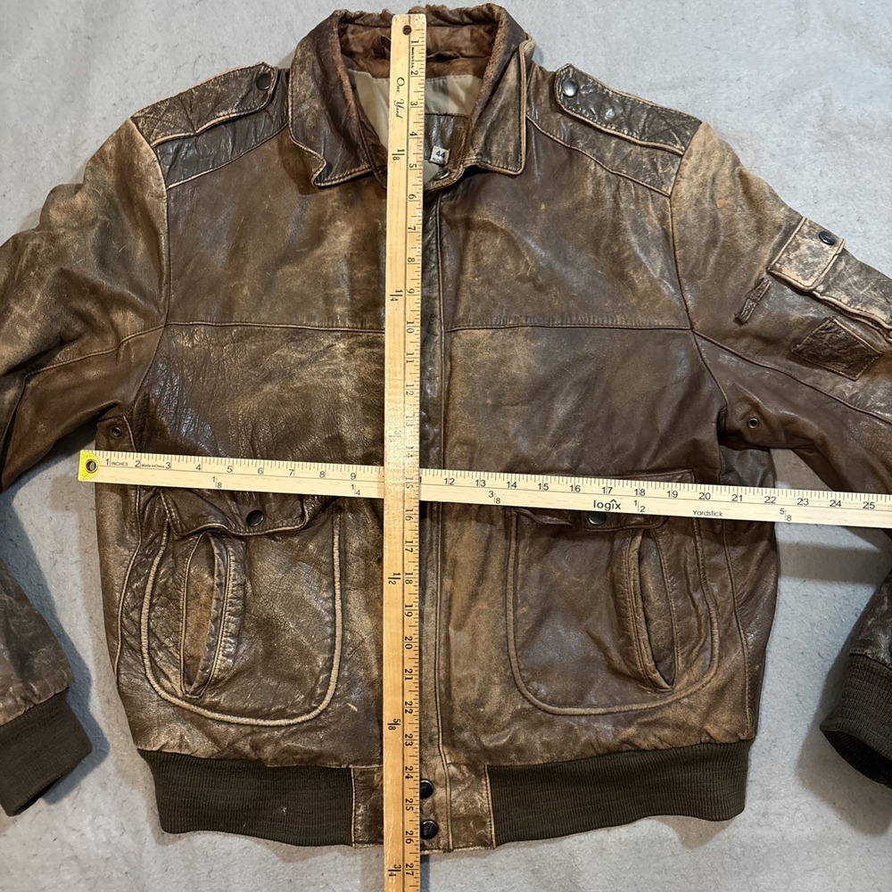 Vintage Thunderwear Leather Bomber Jacket Mens Size 44 Faded - Picture 4 of 5